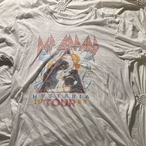 Hysteria graphic tee